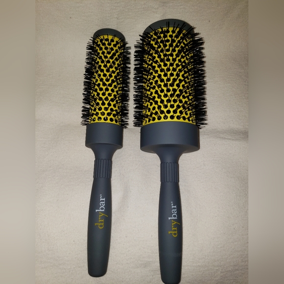 Drybar ceramic round brushes - Picture 2 of 3